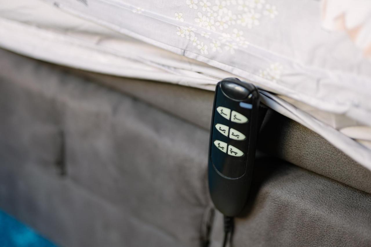 소피아 5 Seconds Away From The Main Street, Free Secured Parking 아파트 외부 사진